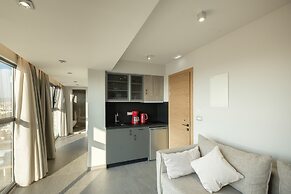 Sky-High Central Penthouse - 01