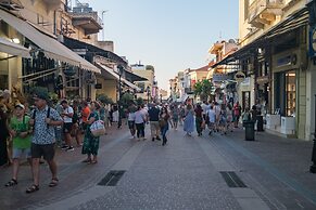 Sky-High Central Penthouse - 01