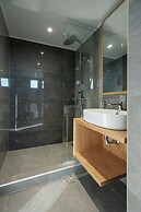 Sky-High Central Penthouse - 01