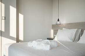 Sky-High Central Penthouse - 01