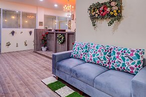 OYO 92636 Paris Garden