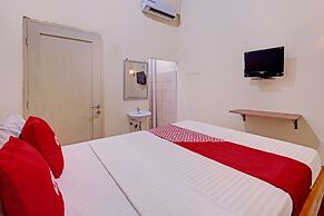 OYO 92636 Paris Garden