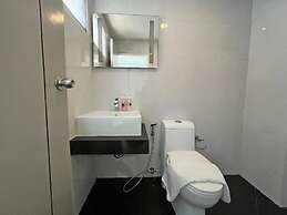 RoomQuest IT Square Don Mueang Airport