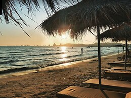 Apartment Shkëmbi i Kavajës Beach,