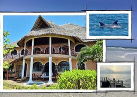 Wagawimbi Villa 560 m2, Breathtaking View of the Indian Ocean, Kenya