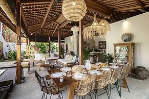Villa Nabi by Alfred in Bali