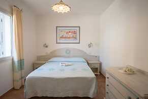 Superb Le Residenze del Golfo di Orosei 1 Bed Room Apartment Sleeps 5
