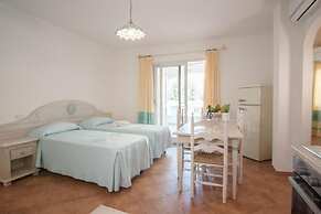 Superb Le Residenze del Golfo di Orosei 1 Bed Room Apartment Sleeps 5