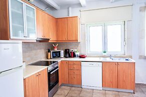 Hem Borta Villa - Next To Platanias, 2min From Beach