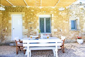 Hem Borta Villa - Next To Platanias, 2min From Beach