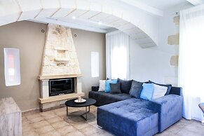 Hem Borta Villa - Next To Platanias, 2min From Beach