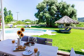 Hem Borta Villa - Next To Platanias, 2min From Beach