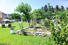 Hem Borta Villa - Next To Platanias, 2min From Beach