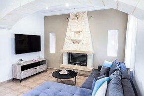 Hem Borta Villa - Next To Platanias, 2min From Beach