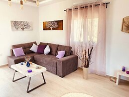 Phaedra House For Relaxing Holidays Near Platanias