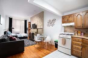 Charming Quiet Studio Right Off Central Park West