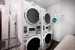 Charming Quiet Studio Right Off Central Park West