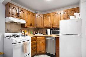 Charming Quiet Studio Right Off Central Park West