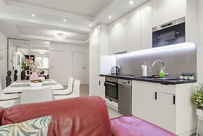 Lumina spacious apart with 3 bedrooms