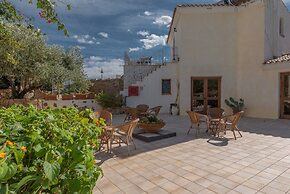 Stunning Residence Bouganvillage Studio Sleeps 2 Plus Child bed