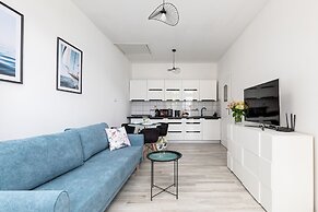Bright Apartment Międzyzdroje by Renters