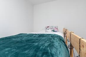 Bright Apartment Międzyzdroje by Renters