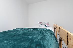 Bright Apartment Międzyzdroje by Renters