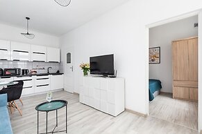 Bright Apartment Międzyzdroje by Renters
