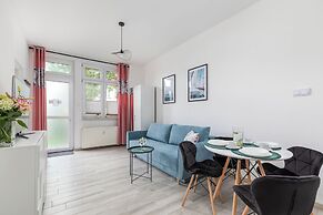 Bright Apartment Międzyzdroje by Renters