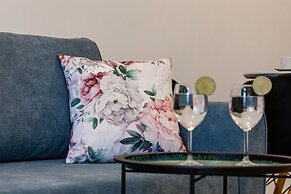 Bright Apartment Międzyzdroje by Renters