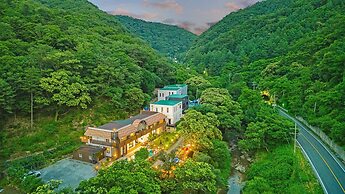 Gapyeong Laforet Pension