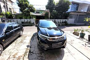 OYO 92725 Regol Srimahi Residence