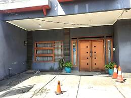 OYO 92725 Regol Srimahi Residence