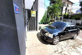 OYO 92725 Regol Srimahi Residence