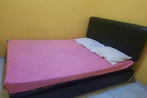 OYO 92725 Regol Srimahi Residence