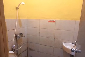 OYO 92725 Regol Srimahi Residence