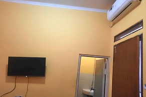 OYO 92725 Regol Srimahi Residence