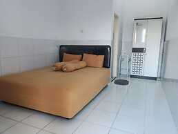 SPOT ON 92730 Lili Kost SyariahNearKetapang Royal City