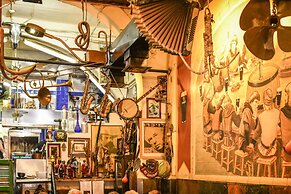 Vintage Charm 1BR Apt w Balcony & View