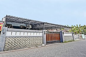 SPOT ON 92727 Lestari Syariah