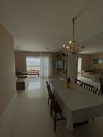 1101 Ap Vista mar atrás da passarela