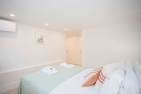Liiiving in Porto - Haven Pool Apartment