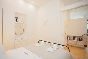 Liiiving in Porto - Haven Pool Apartment
