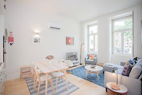 Liiiving in Porto - Haven Pool Apartment