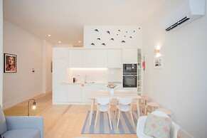Liiiving in Porto - Haven Pool Apartment