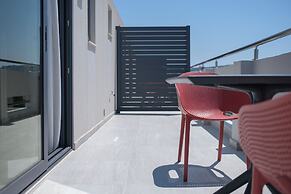 Sky-High Central Penthouse - 02