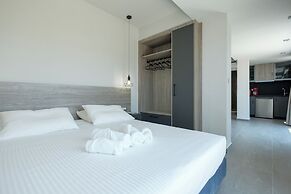 Sky-High Central Penthouse - 02