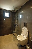 Sky-High Central Penthouse - 02