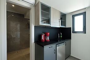 Sky-High Central Penthouse - 02