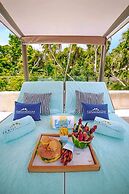 Family Selection At Grand Palladium Kantenah Resort & Spa - All Inclus